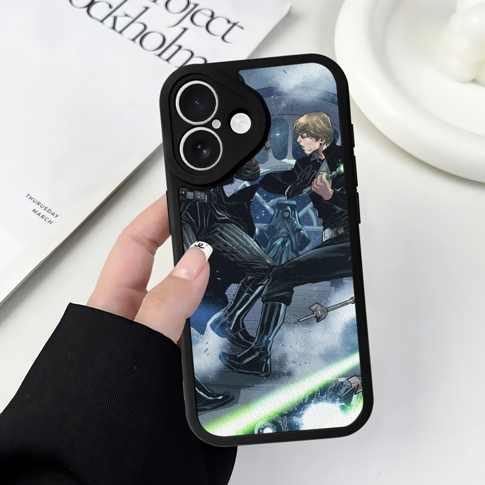 （画像用） スター・ウォーズ Star Wars 【iPhone 16シリーズ対応】シリコンスマホケース（レザー調） 材質：シリコン